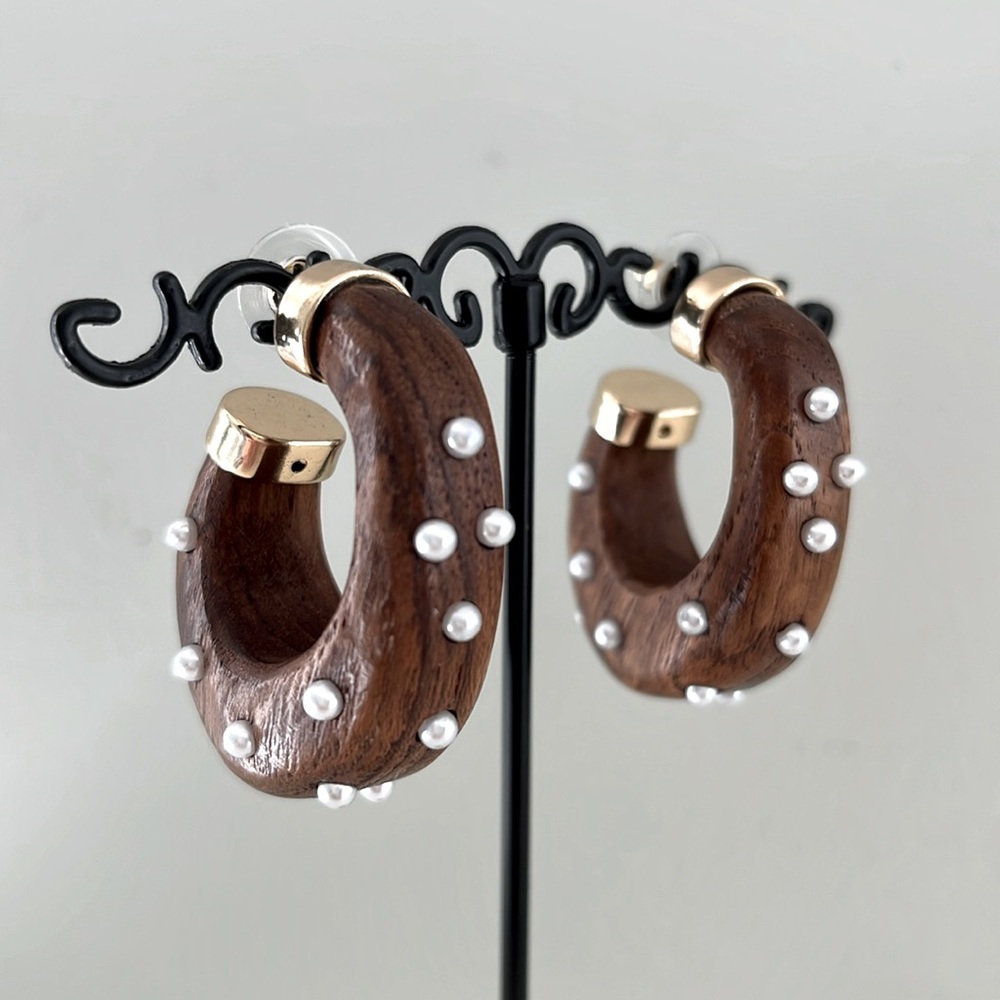 Wood and faux Pearl post earrings